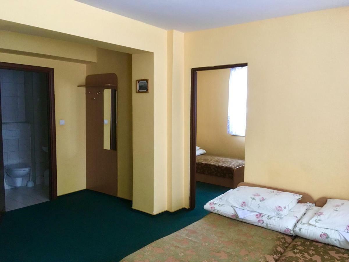 Pokoje Goscinne "Tecza" Zakopane Luaran gambar